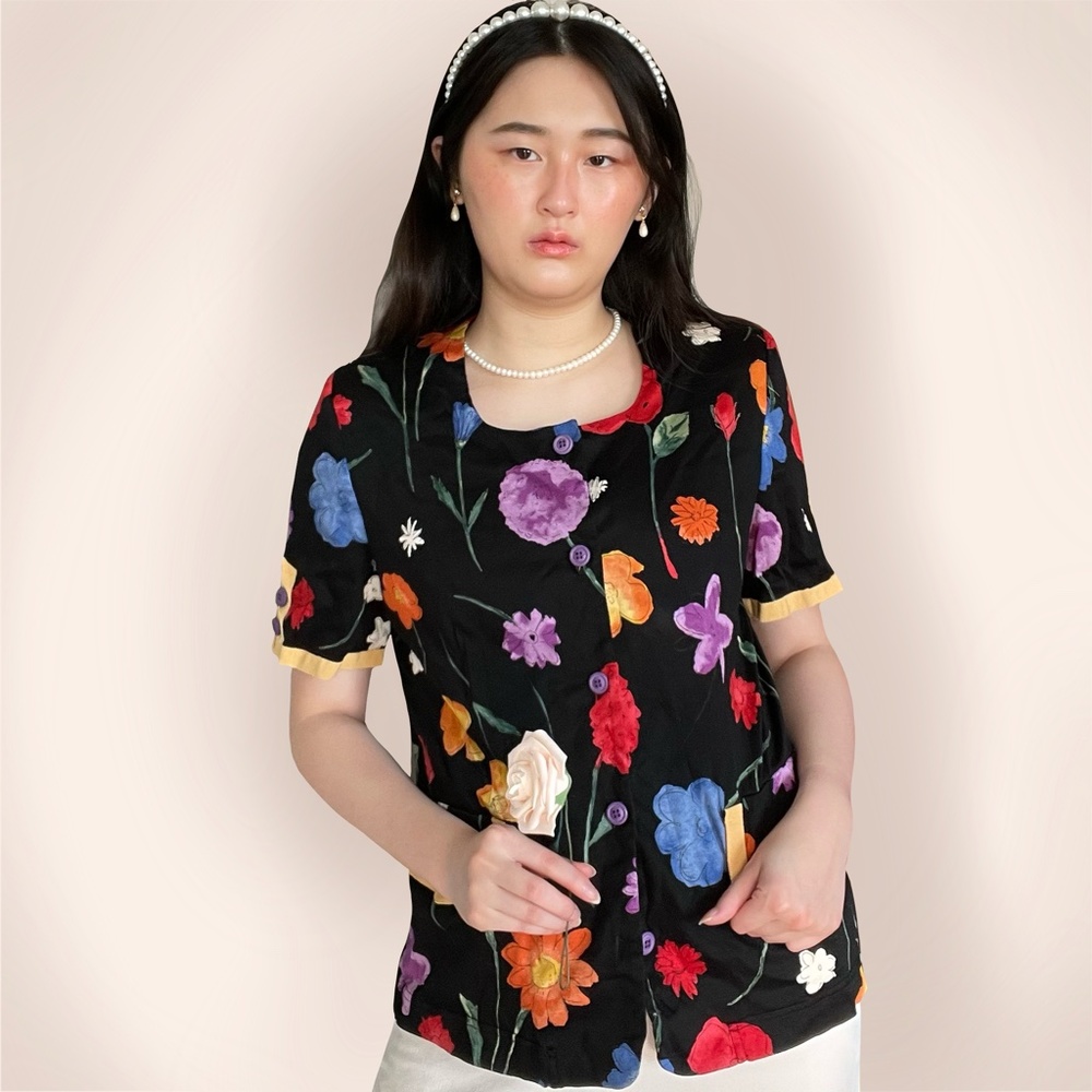 Vintage rainbow floral black button up short sleeve top.